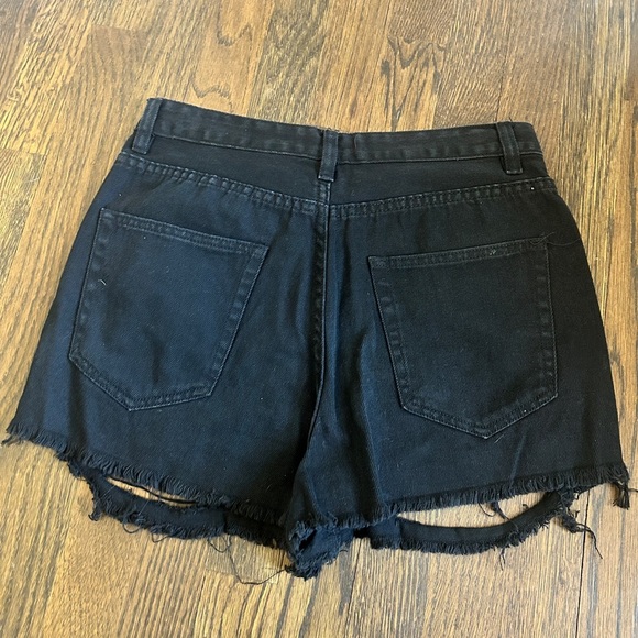 Signature Nordstrom Distressed Cutoff Shorts - Picture 5 of 5